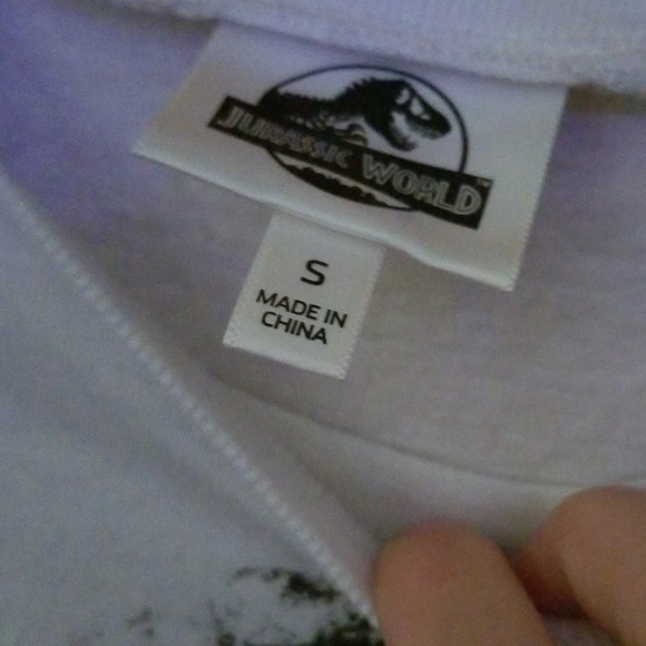 Jurasic World Crop Top - Picture 2 of 3